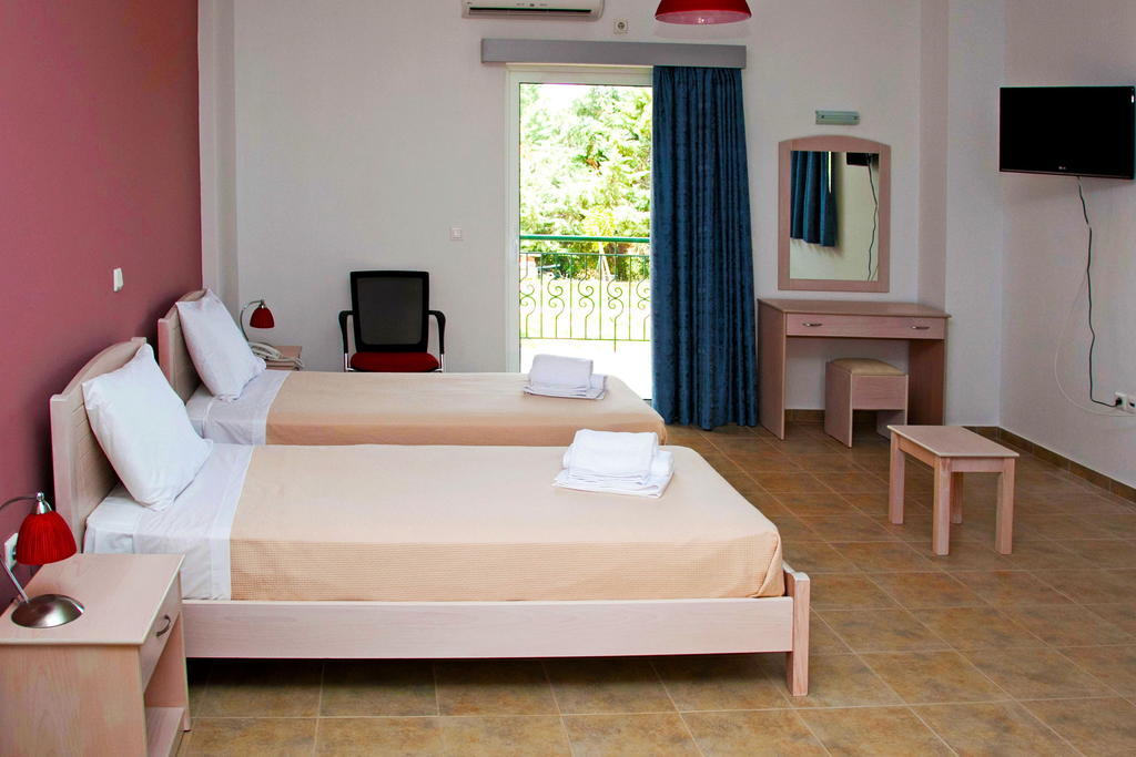 Stomio Villague Filiatra Habitación foto